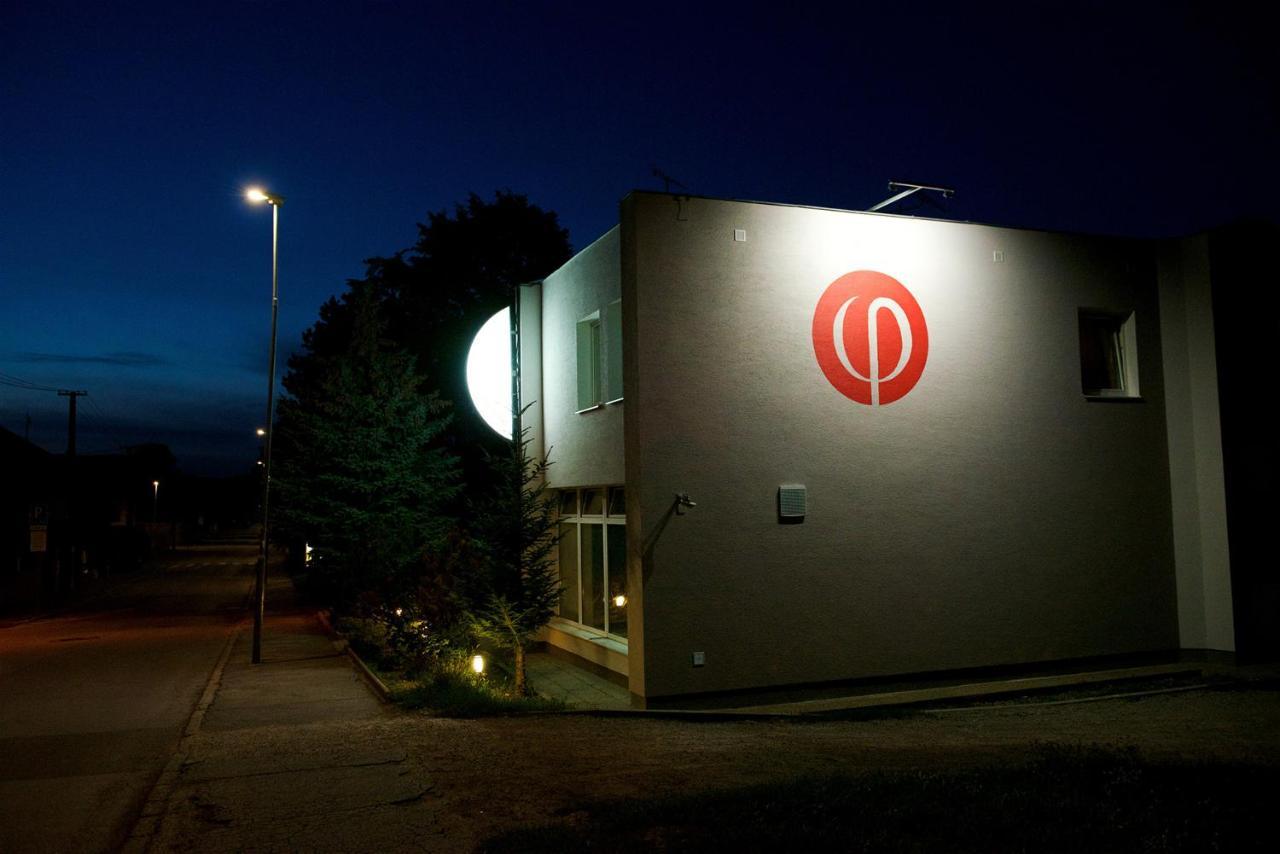 Penzion Formula Trencin Exterior foto